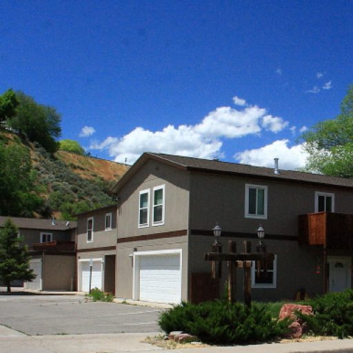 Park Avenue Villas homeowners' association page